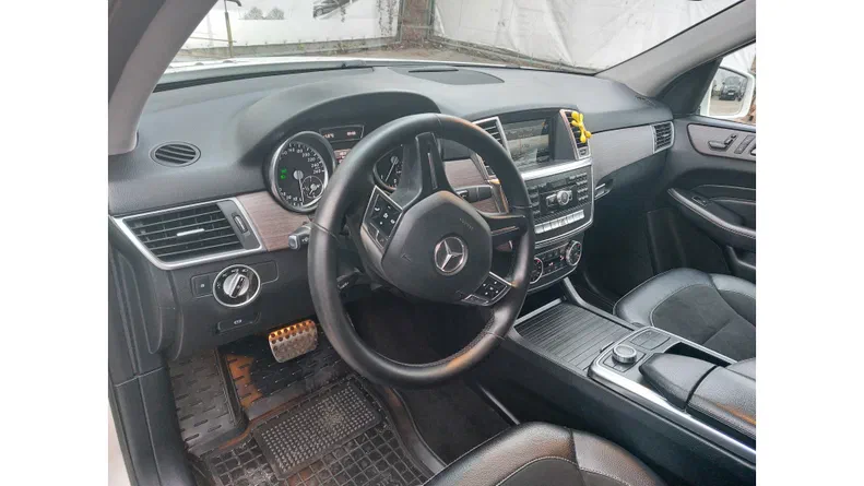 Mercedes-Benz M-Клас 2013 - 10
