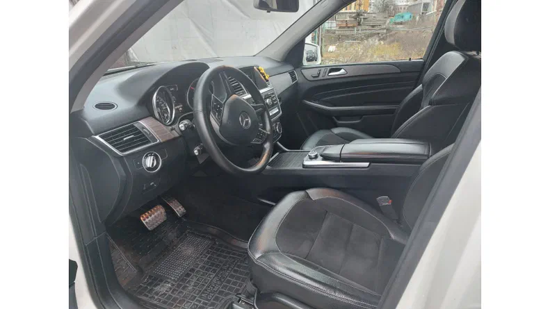 Mercedes-Benz M-Клас 2013 - 9