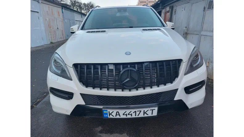 Mercedes-Benz M-Клас 2013 - 25