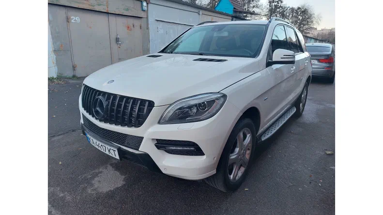 Mercedes-Benz M-Клас 2013 - 26