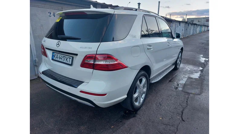 Mercedes-Benz M-Клас 2013 - 22