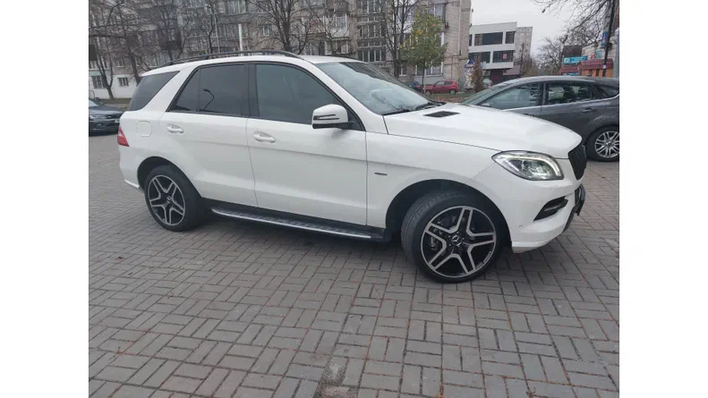 Mercedes-Benz M-Клас 2013 - 3