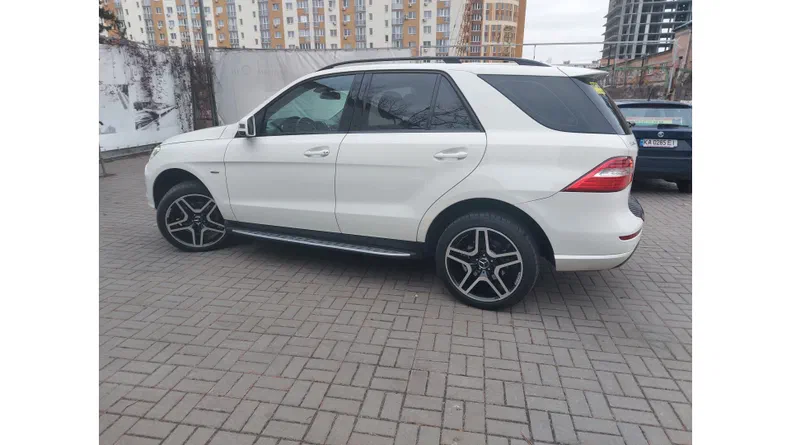 Mercedes-Benz M-Клас 2013 - 7