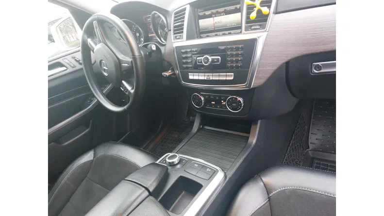 Mercedes-Benz M-Клас 2013 - 18