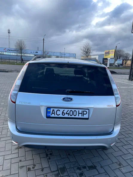 Ford Focus 2010 - 10