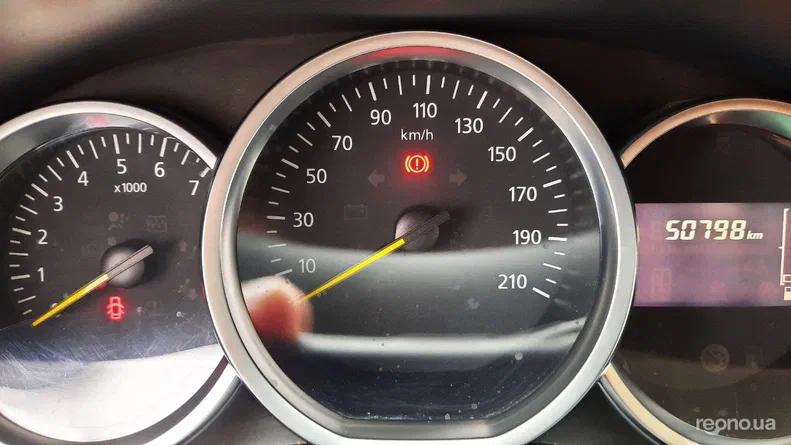 Renault Logan 2019 - 12