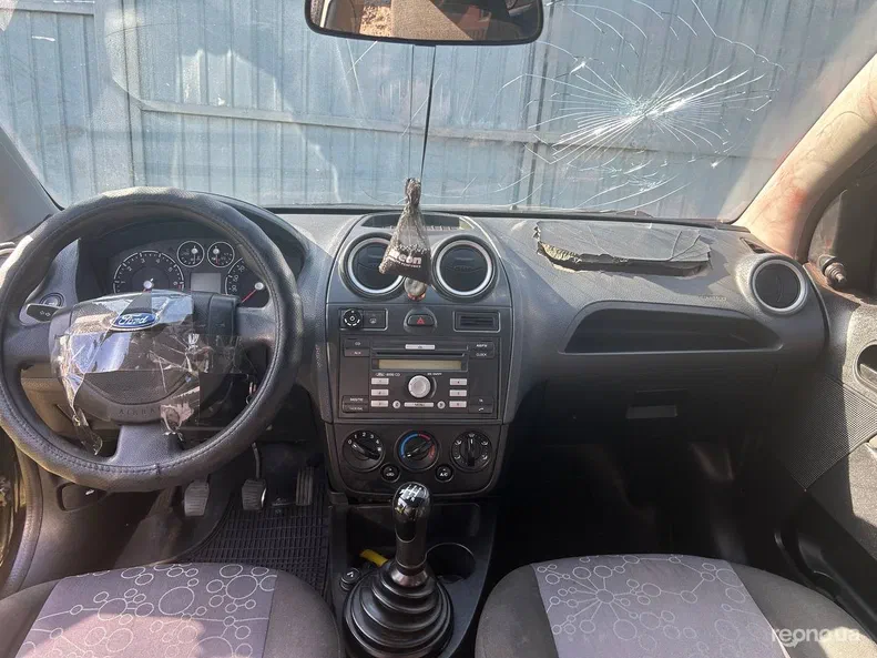 Ford Fiesta 2005 - 7