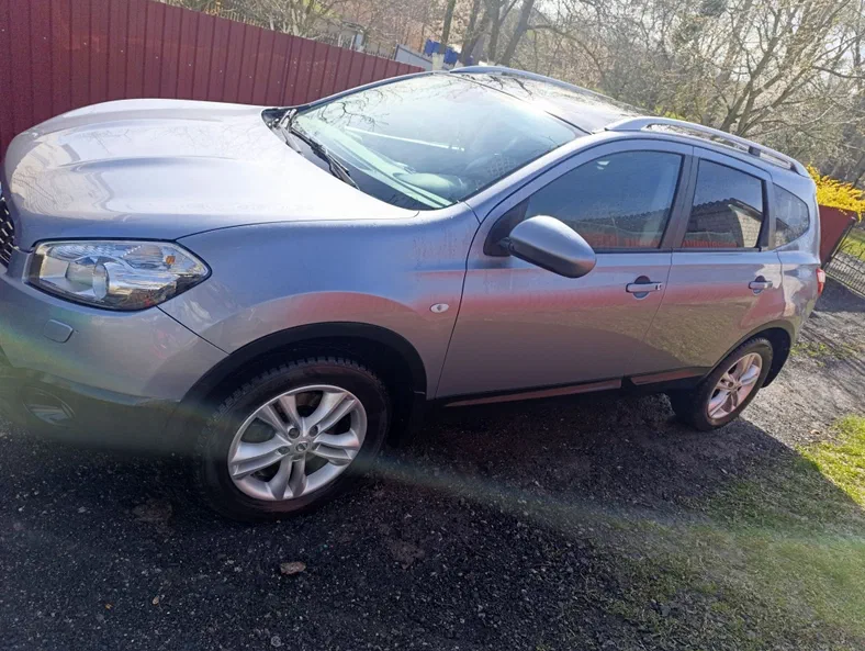 Nissan Qashqai+2 2011