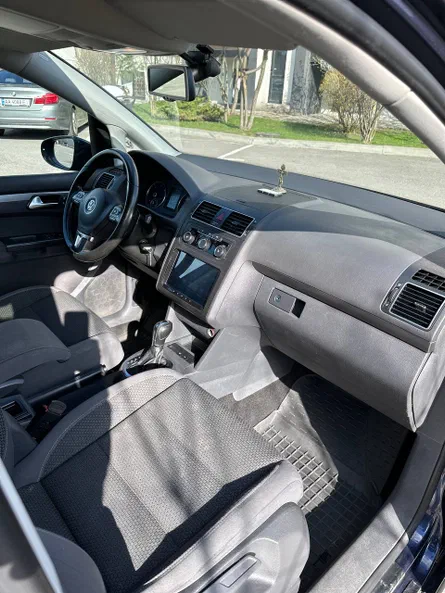 Volkswagen Touran 2012 - 18