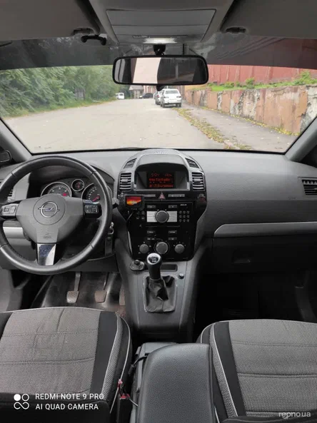 Opel Zafira 2011