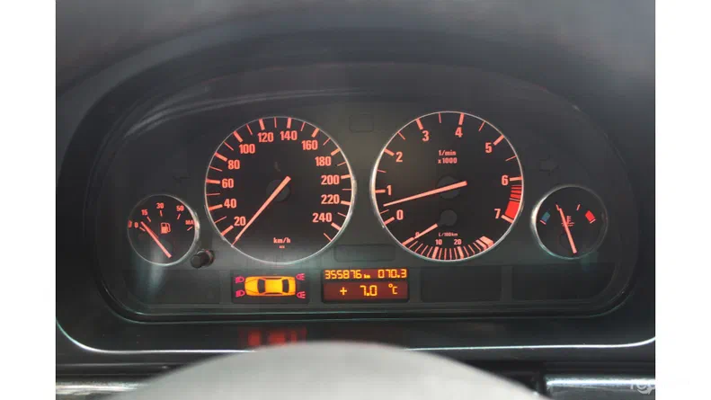 BMW 5 серія 1996 - 12