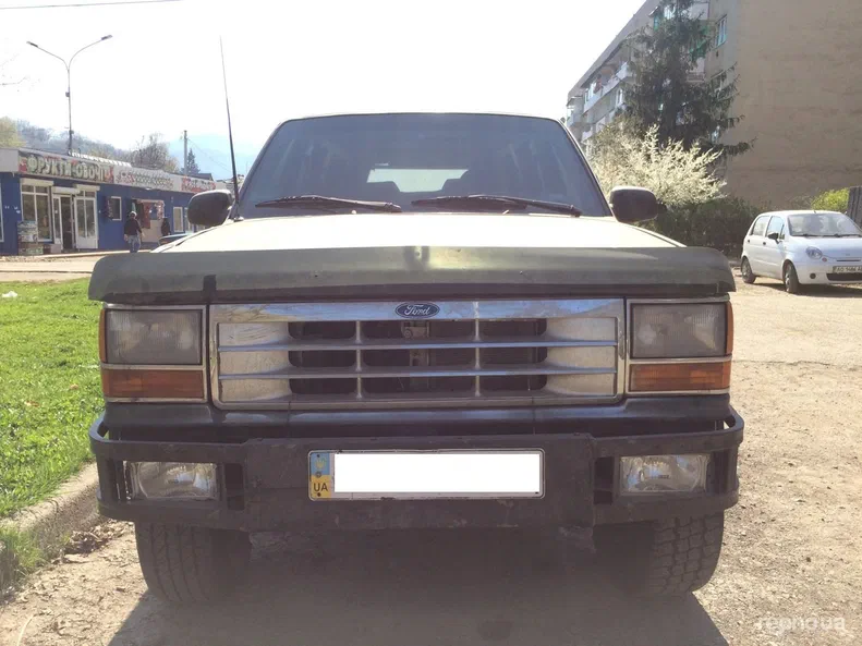 Ford Explorer 1993 - 6