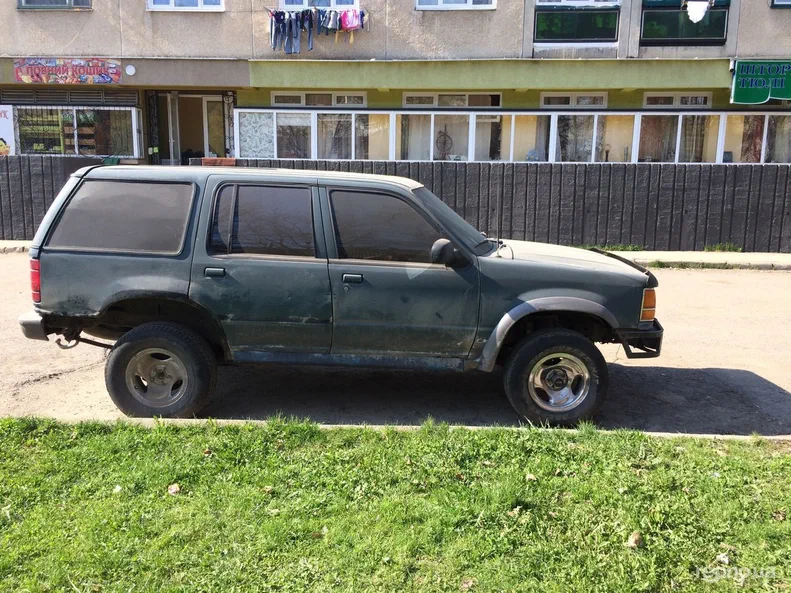 Ford Explorer 1993 - 9