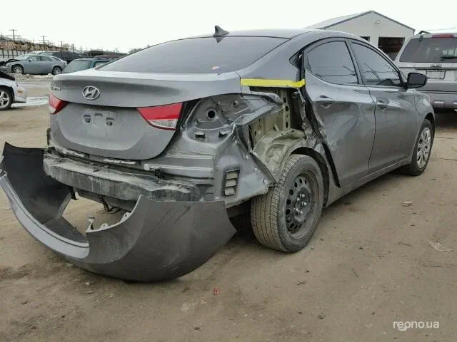 Hyundai Elantra 2012