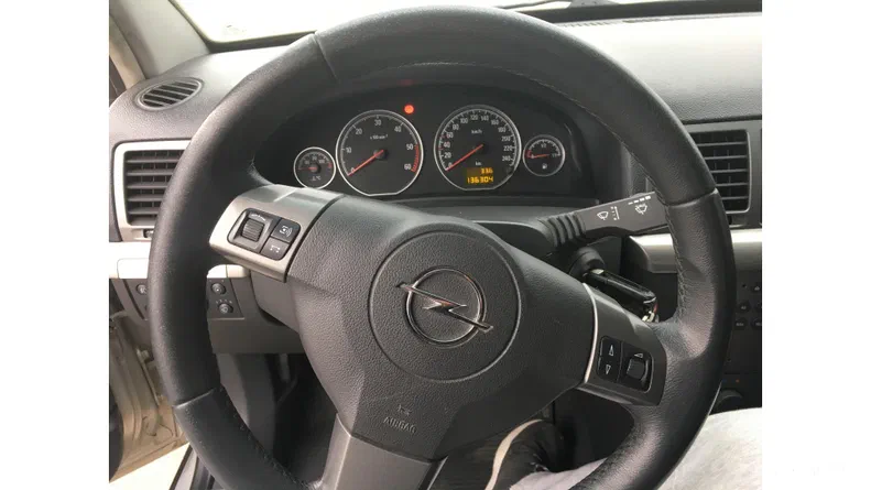 Opel Vectra 2008 - 6