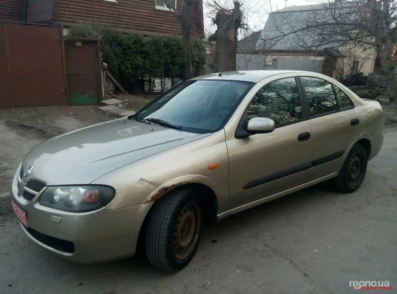 Nissan Almera 2004