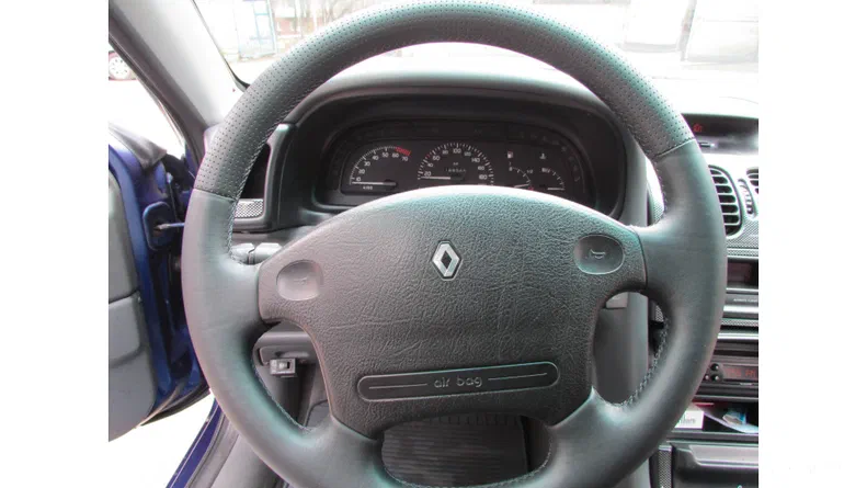 Renault Laguna 1996 - 8