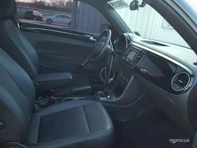 Volkswagen Beetle 2013