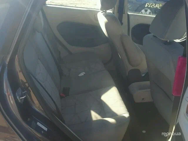 Ford Fiesta 2012 - 5