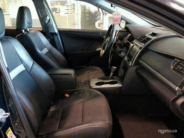 Toyota Camry 2012 - 5
