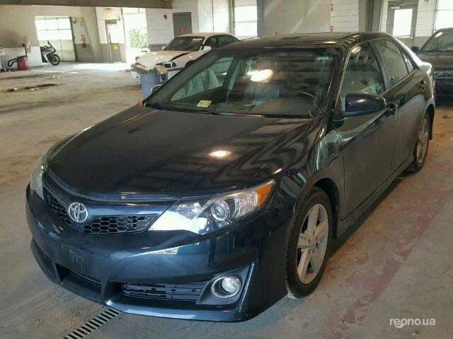 Toyota Camry 2012