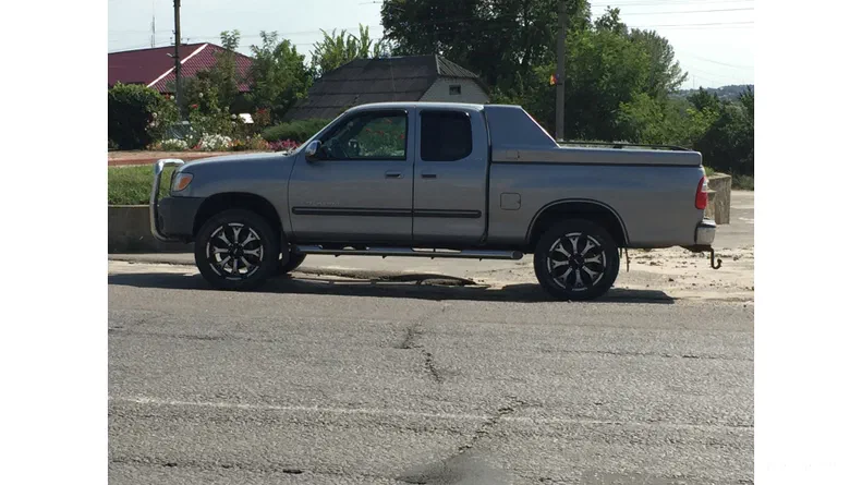 Toyota Tundra 2006 - 8