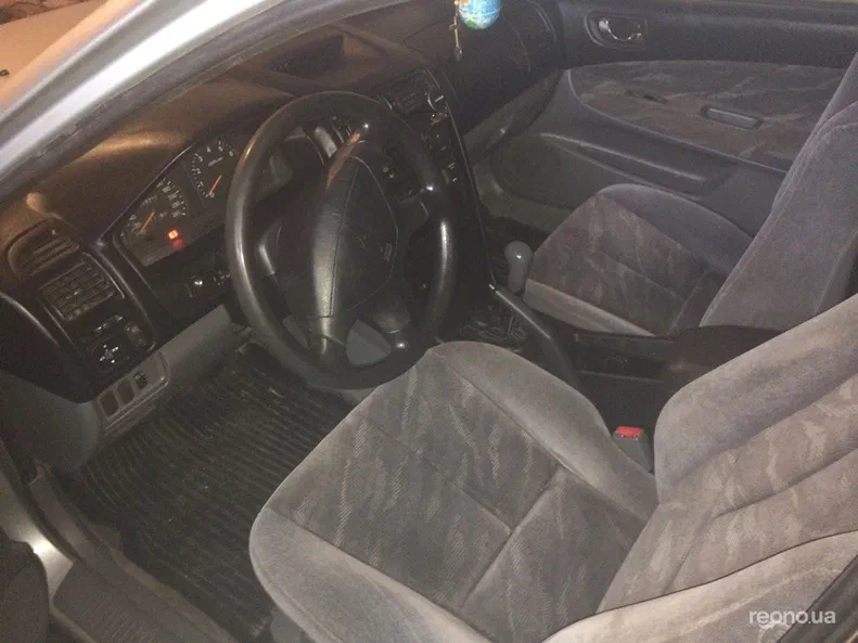 Mitsubishi Galant 1999