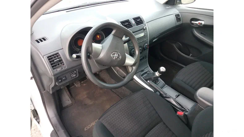 Toyota Corolla 2012 - 8