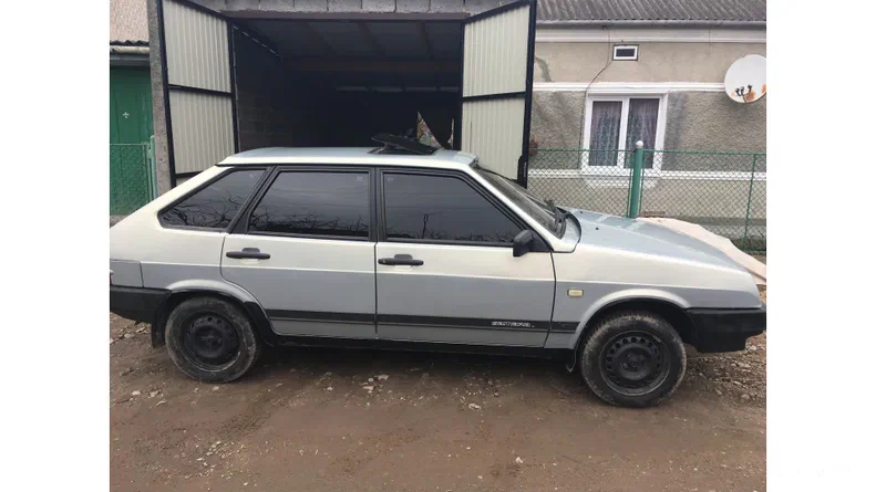 Lada (ВАЗ) 2109 2003