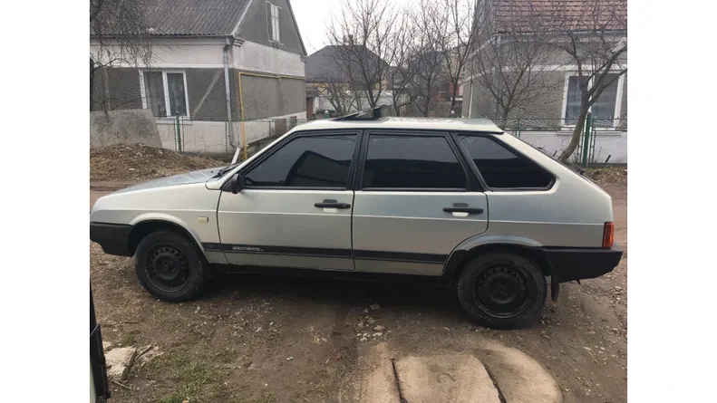 Lada (ВАЗ) 2109 2003