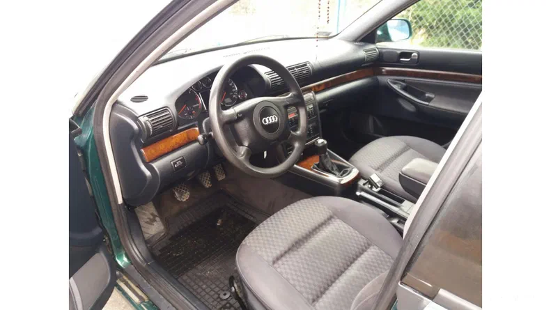 Audi A4 1999 - 8