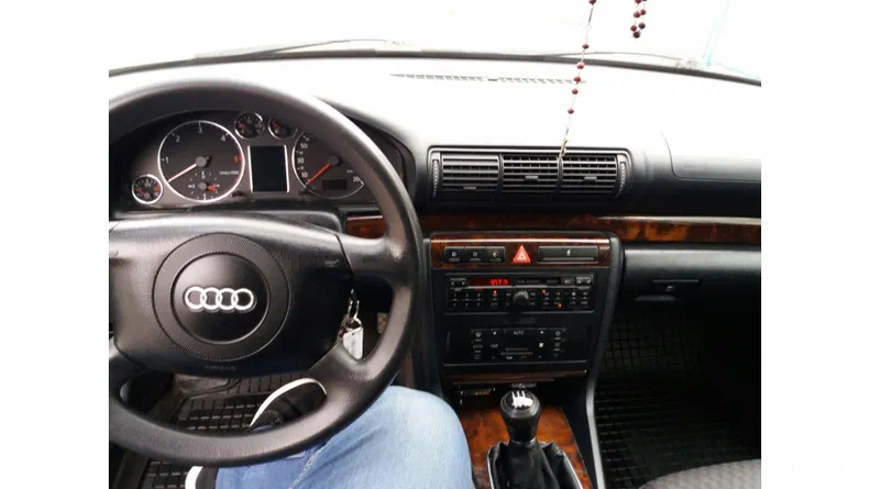 Audi A4 1999 - 12