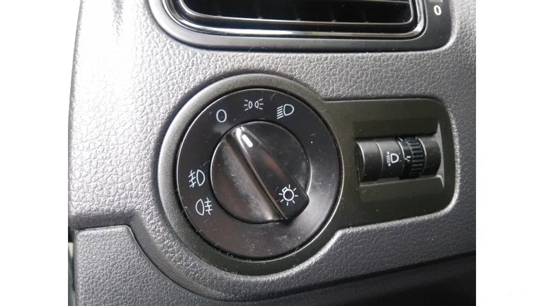 Volkswagen Polo 2011 - 15