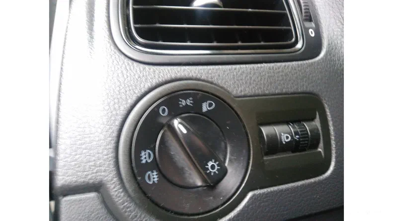 Volkswagen Polo 2011 - 14