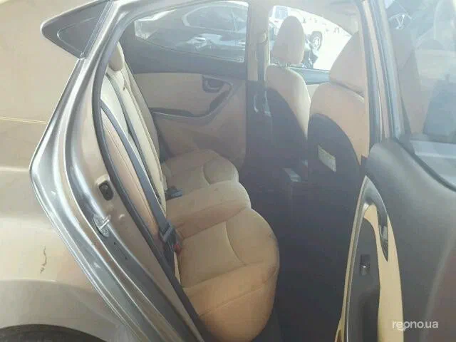 Hyundai Elantra 2013