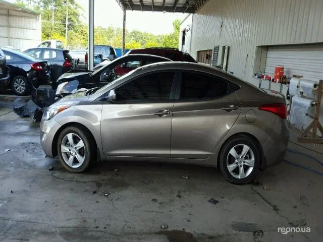 Hyundai Elantra 2013 - 5