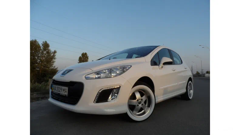 Peugeot 308 2011 - 6