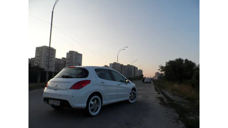 Peugeot 308 2011 - 9