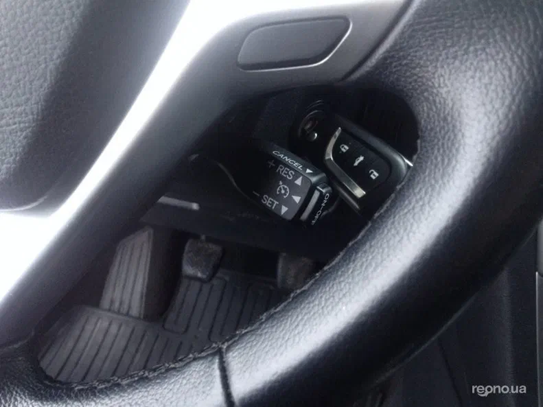 Toyota Avensis 2012 - 6