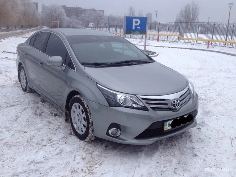 Toyota Avensis 2012