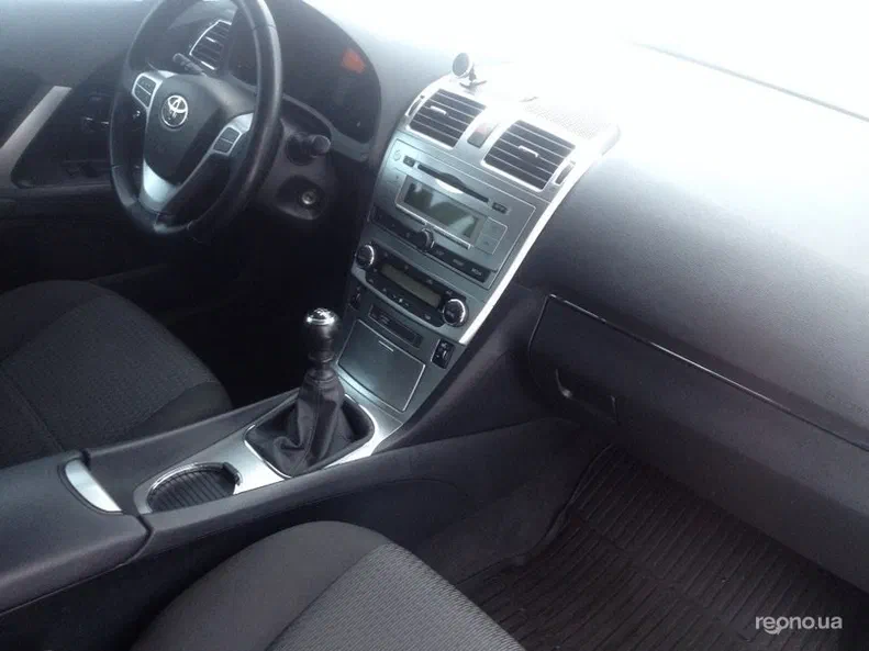 Toyota Avensis 2012 - 7