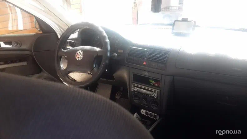 Volkswagen Golf 2000 - 6