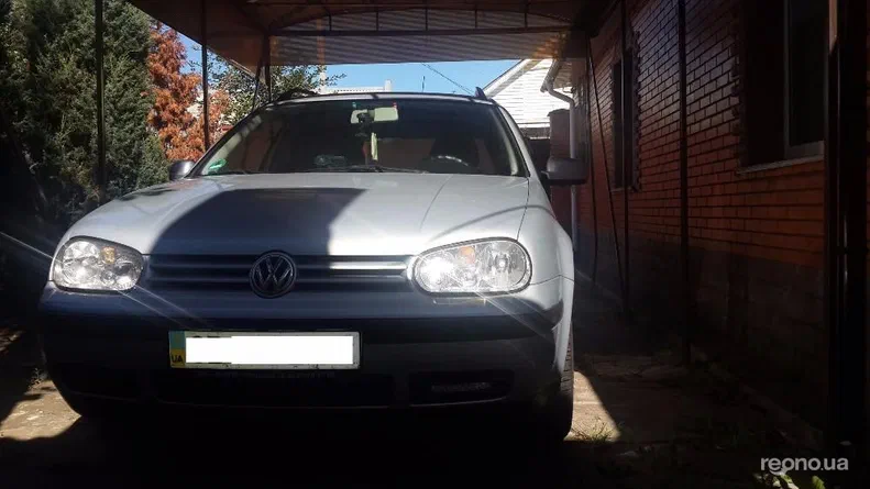 Volkswagen Golf 2000