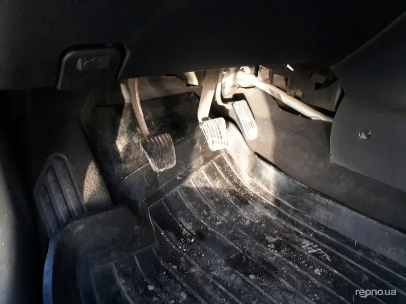 Chevrolet Aveo 2011 - 13