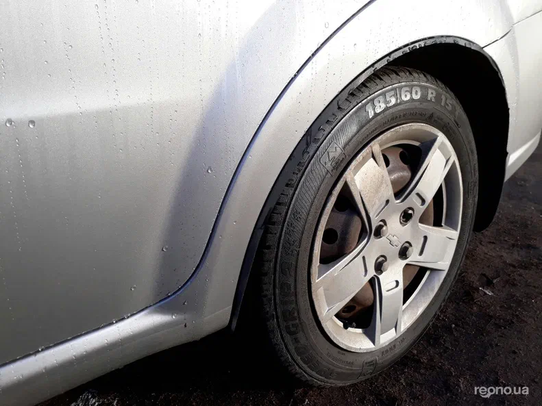 Chevrolet Aveo 2011 - 14