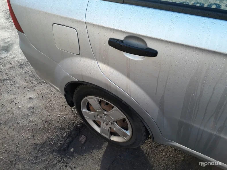 Chevrolet Aveo 2011 - 15