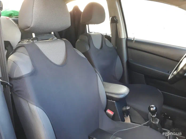 Chevrolet Aveo 2011 - 16