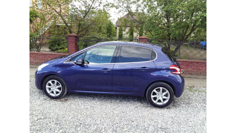 Peugeot 208 2014 - 18