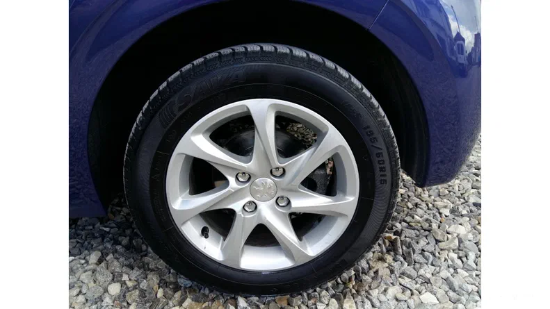 Peugeot 208 2014 - 14