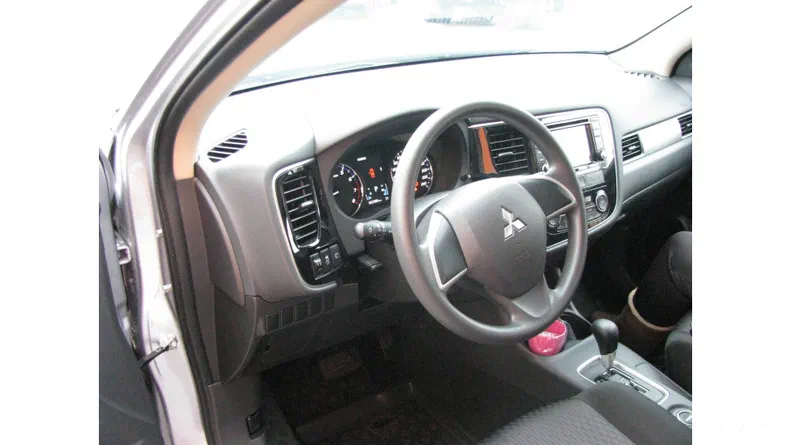 Mitsubishi Outlander 2015 - 7